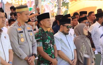 Kapolres Majene Hadiri Maulid Nabi di Salabose, Teguhkan Sinergi Agama dan Kearifan Lokal