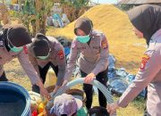 Salurkan Air Bersih, Warga: Terima Kasih Polres Sidrap