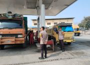 Antisipasi Antrean Pengisian BBM, Polsek Banggae Perketat Pengamanan di SPBU Rangas