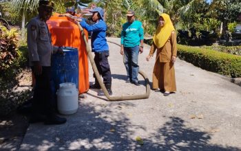 Polsek Keera Bersama Forkopimcam dan Tim Terpadu Salurkan Air Bersih untuk Warga