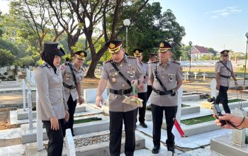 Dirlantas Polda Sulsel Bersama Wadirlantas Laksanakan Ziarah ke TMP Panaikang, Semarakkan HUT Lalu Lintas Bhayangkara ke-71