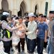 Jumat Berkah, Polwan Polres Wajo Hadir di Tengah Masyarakat, Pererat Silaturahmi dengan Warga