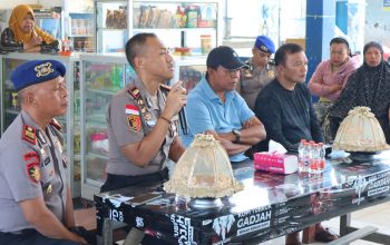 Kapolres Bone Turun Langsung ke TPI Lonrae, Dengarkan Suara Nelayan dan Pekerja
