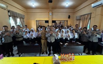 Police Go To School, Sat Binmas Polres Soppeng Sosialisasikan SMA Kemala Taruna Bhayangkara dan Cegah Kenakalan Remaja