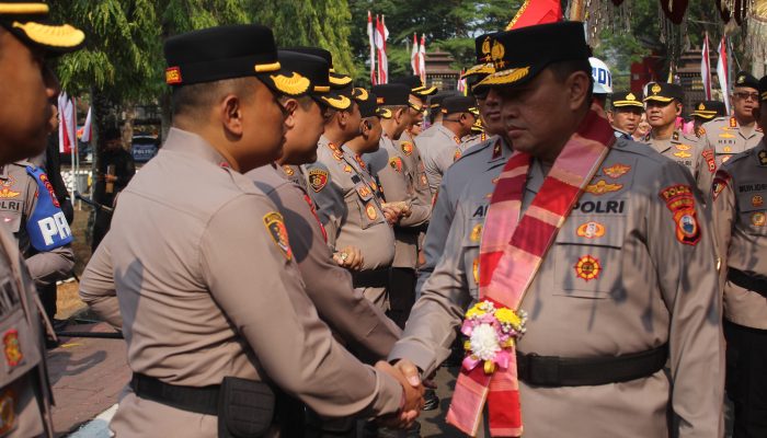 Kapolres Toraja Utara Hadiri Penyambutan Kapolda Sulsel Irjen Pol Dr. Awal Chairuddin