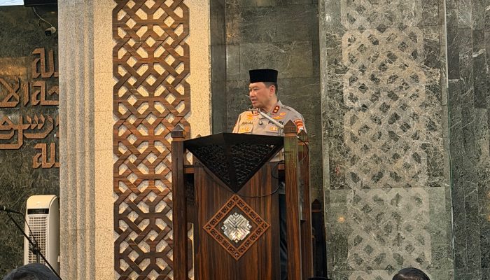 Kapolda Sulsel Safari Subuh Bersama Masyarakat di Masjid Al-Markaz, Ajak Bersinergi Menjaga Kamtibmas