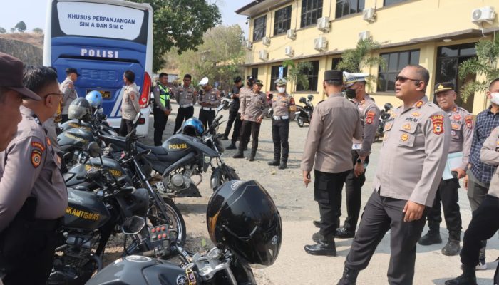 Kapolres Soppeng Turun Langsung Periksa Kendaraan Dinas, Pastikan Kesiapan Operasional Personel