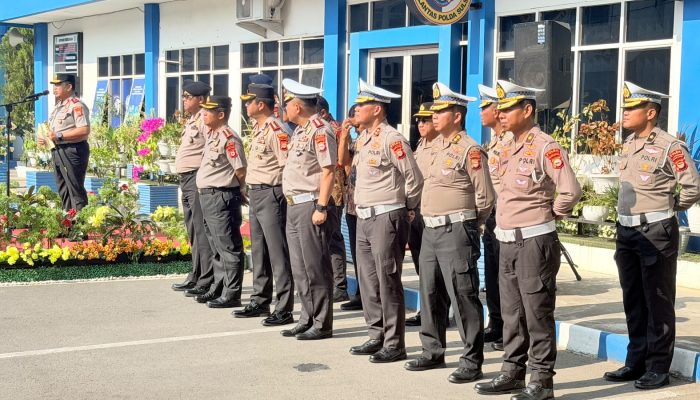 Kapolda Sulsel Berikan Arahan kepada Personel Ditlantas, Tekankan Pelayanan Humanis di Tengah Masyarakat
