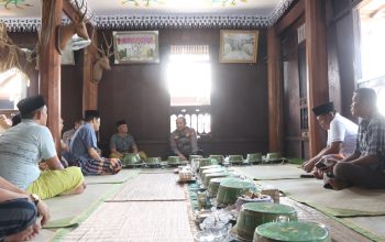 Rangkul Tokoh Agama, Kapolres Sidrap Silaturahmi dengan Umat Hindu Towani Tolotang di Tellu Limpoe
