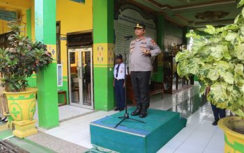 Kapolres Soppeng Jadi Irup di SMPN 1, Ajak Pelajar Jauhi Narkoba dan Perundungan