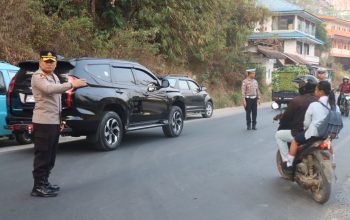 Kapolres Toraja Utara Turun Langsung Atur Lalu Lintas Pagi Hari‎