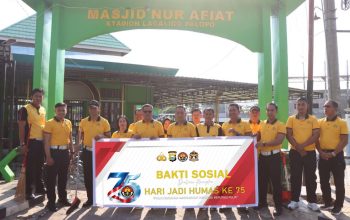 Sambut Hut Humas Polri Ke-75, Polres Palopo Gelar Bakti Sosial Bersihkan Rumah Ibadah