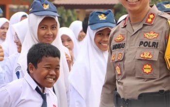 Kapolres Luwu Jadi Pembina Upacara di SMP Negeri 1 Bajo, Gaungkan Pesan Stop Bullying