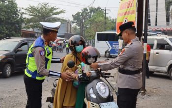 Kasat Lantas Bersama Kapolresta Gowa Imbau Orang Tua Lindungi Anak